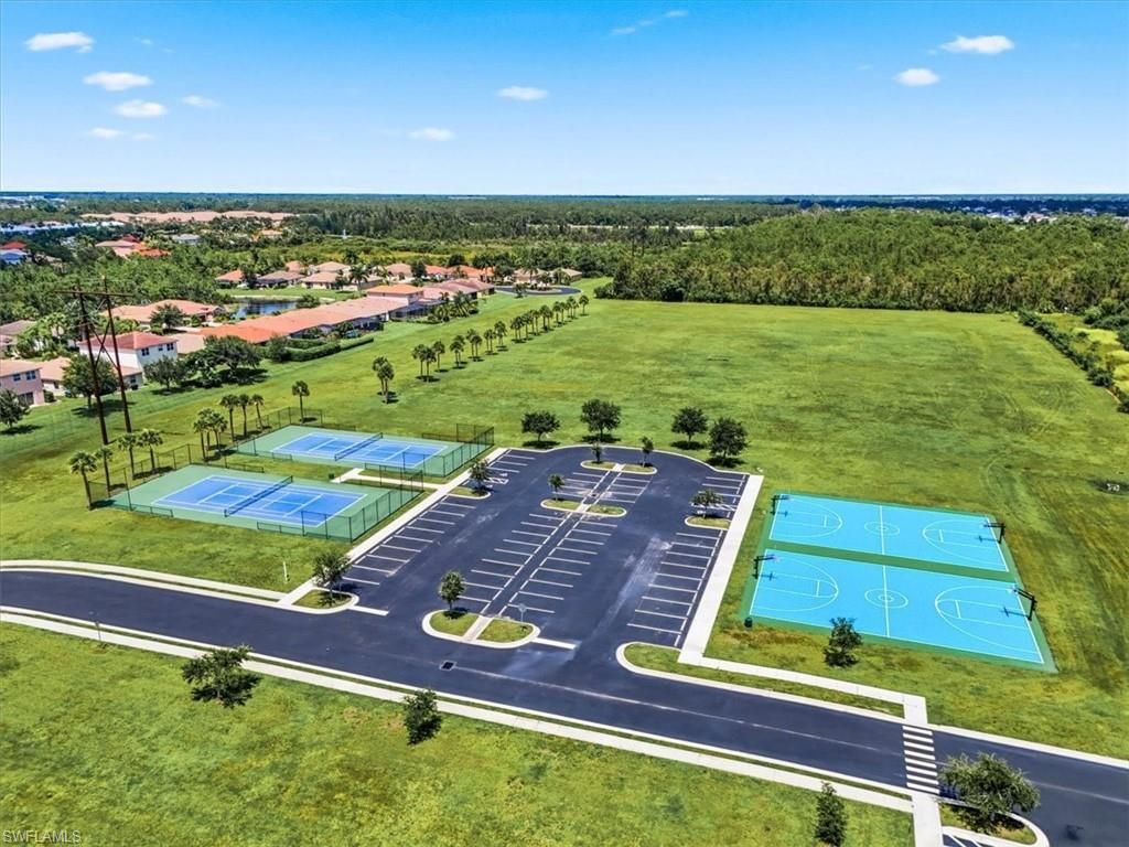 2493 Keystone Lake Dr, Cape Coral, FL 33909 Photo