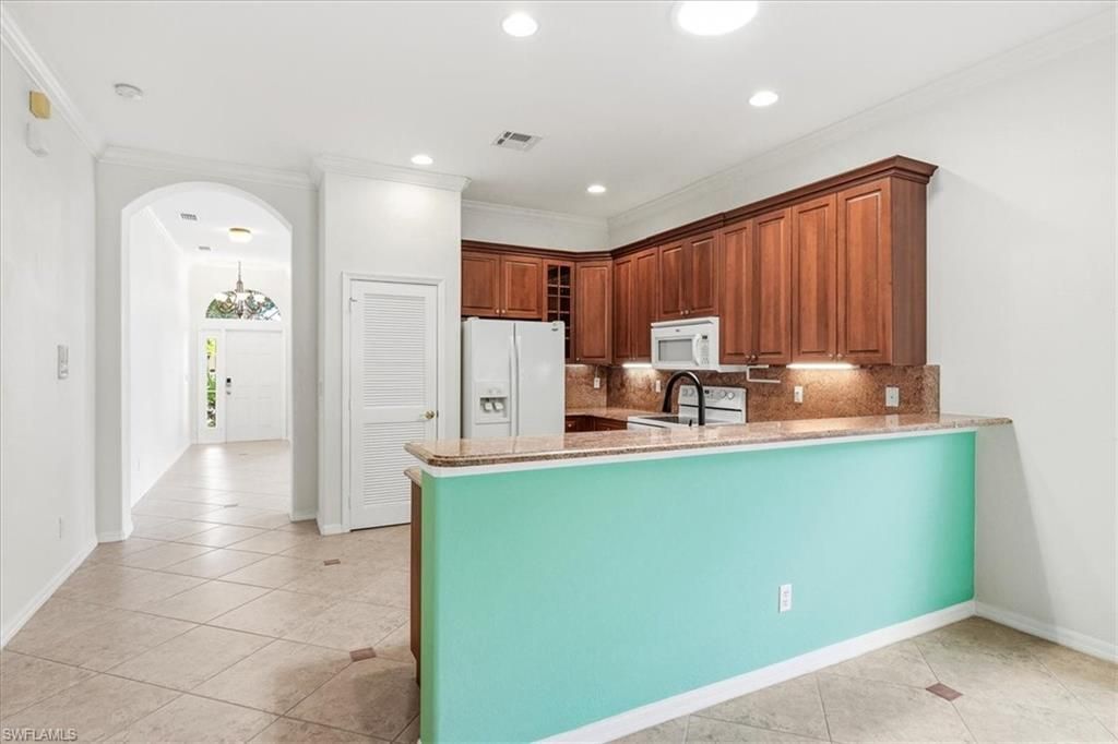 2493 Keystone Lake Dr, Cape Coral, FL 33909 Photo