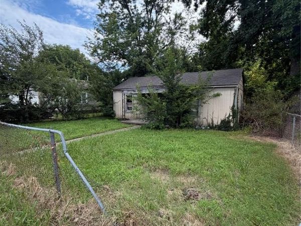 130 Reuben Street , Sikeston, MO 63801