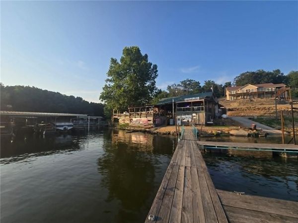 29580 Waters Edge Road, Lincoln, MO 65338