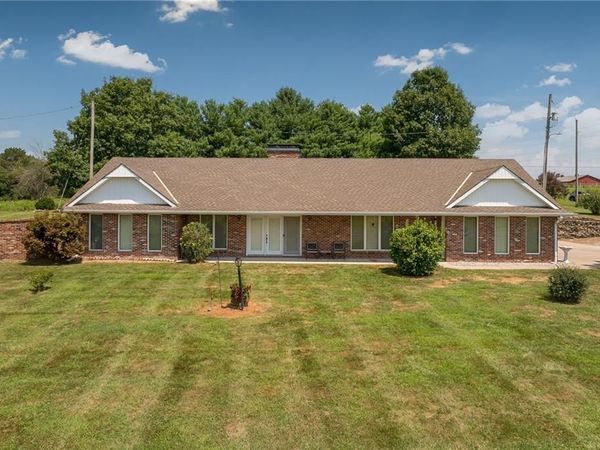 4902 S 33 Highway, Maysville, MO 64469