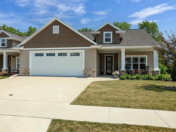 N9072 SOUTHTOWNE DRIVE, Menasha, WI 54952