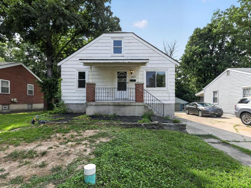 6915 Kleindale Avenue, North College Hill, OH 45231 Photo 1