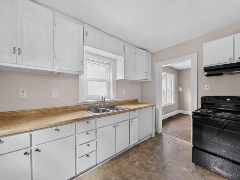 6915 Kleindale Avenue, North College Hill, OH 45231 Photo 7