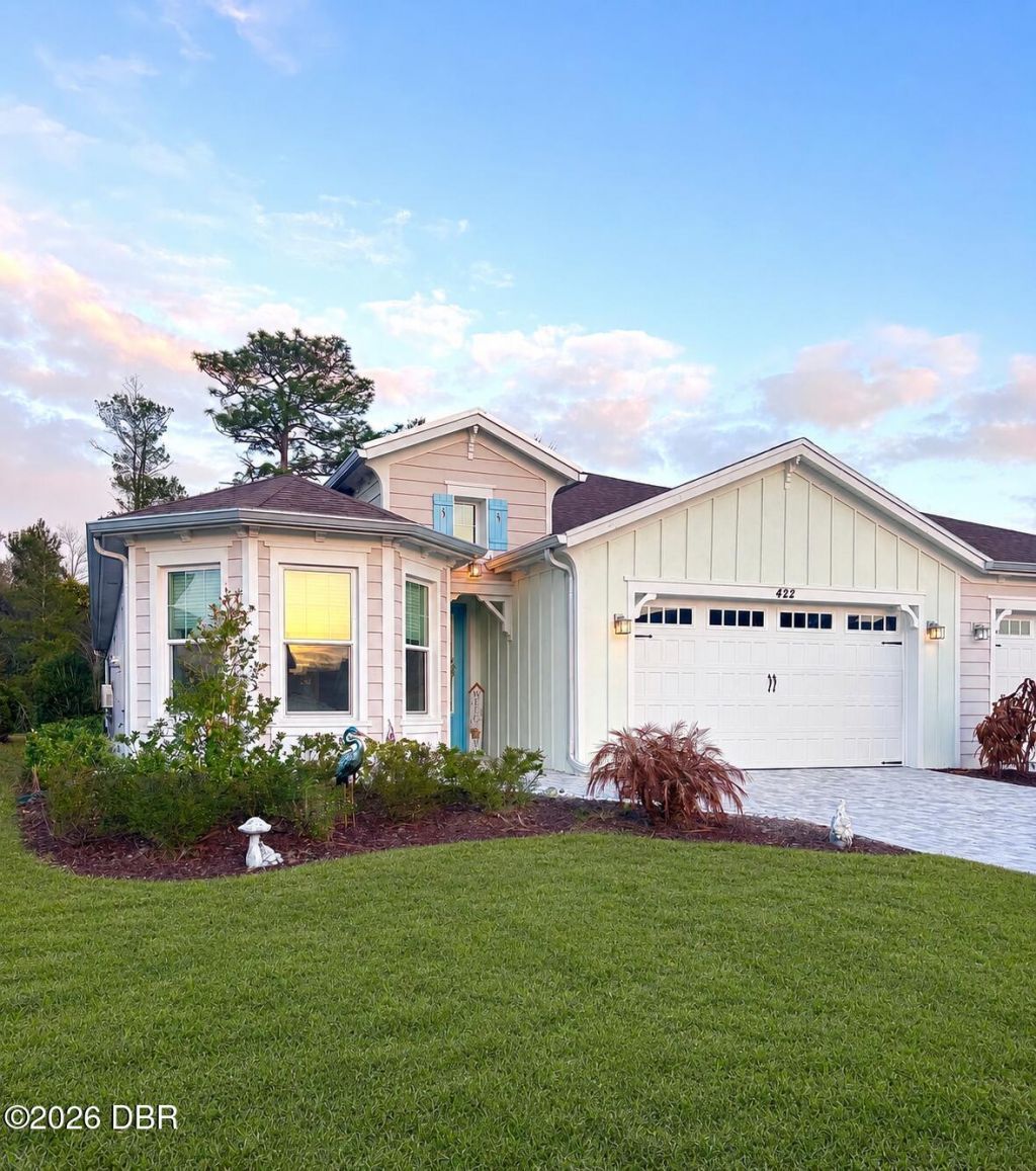 422 Hang Loose Way, Daytona Beach, FL 32124 Main Photo