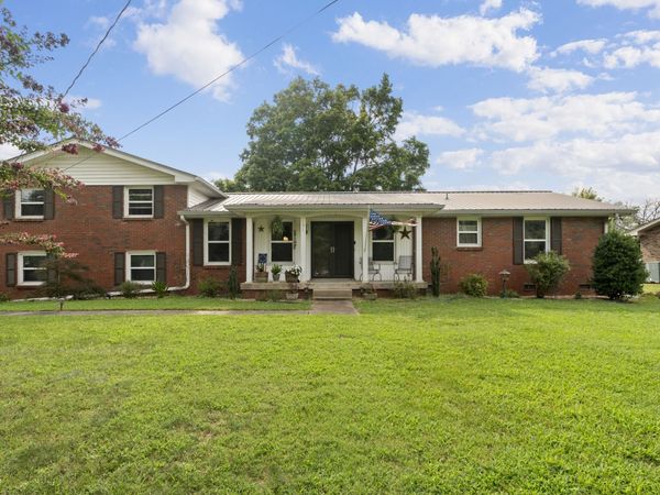 131 Rebecca Dr, Hendersonville, TN 37075