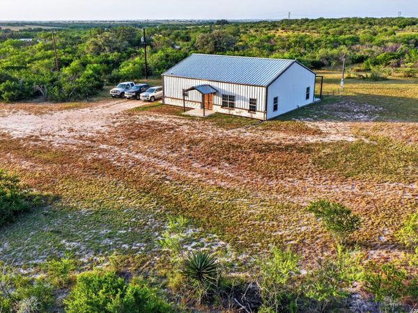 185 Pr 7460, Kenedy, TX 78119