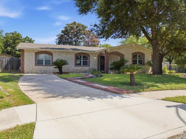 422 Arrow Point Ct, San Antonio, TX 78227