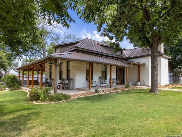 504 6th, Comfort, TX 78013