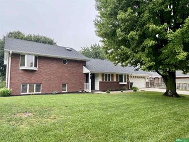 20 Eastridge Drive N, York, NE 68467