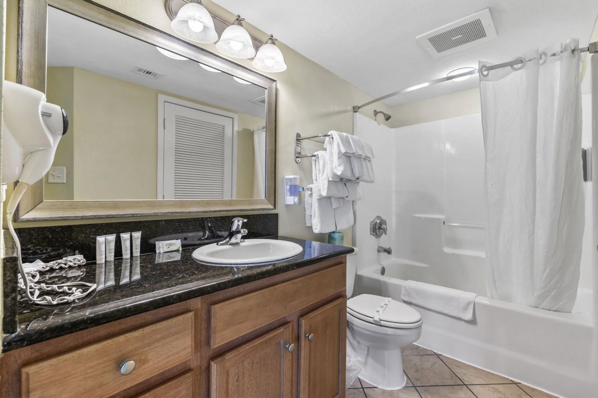 504 N Ocean Blvd. Photo 20