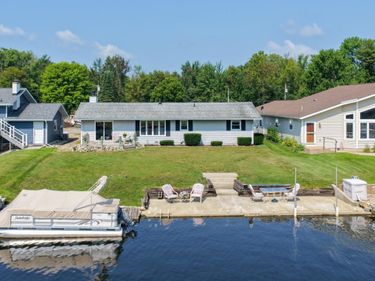 68441 N Channel Parkway, Edwardsburg, MI 49112