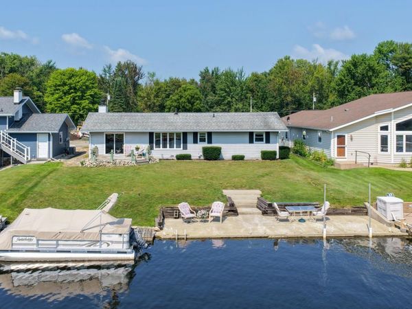 68441 N Channel Parkway, Edwardsburg, MI 49112