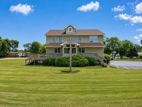12425 Antioch ROAD #Lower, Trevor, WI 53179