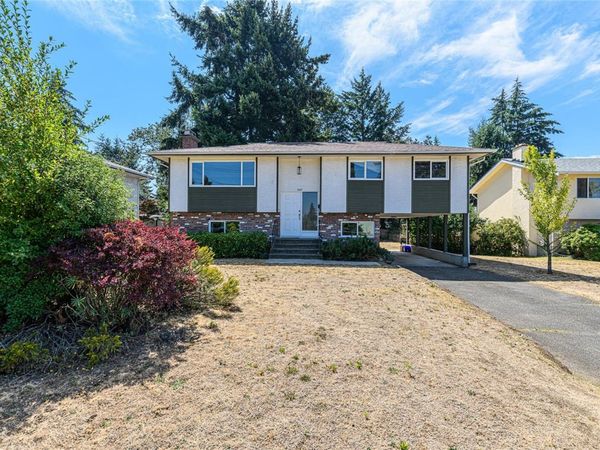 2401 Bette Dr, Colwood, BC V9B 4N1