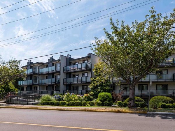 1241 Fairfield Rd, Unit #108, Victoria, BC V8V 3B3