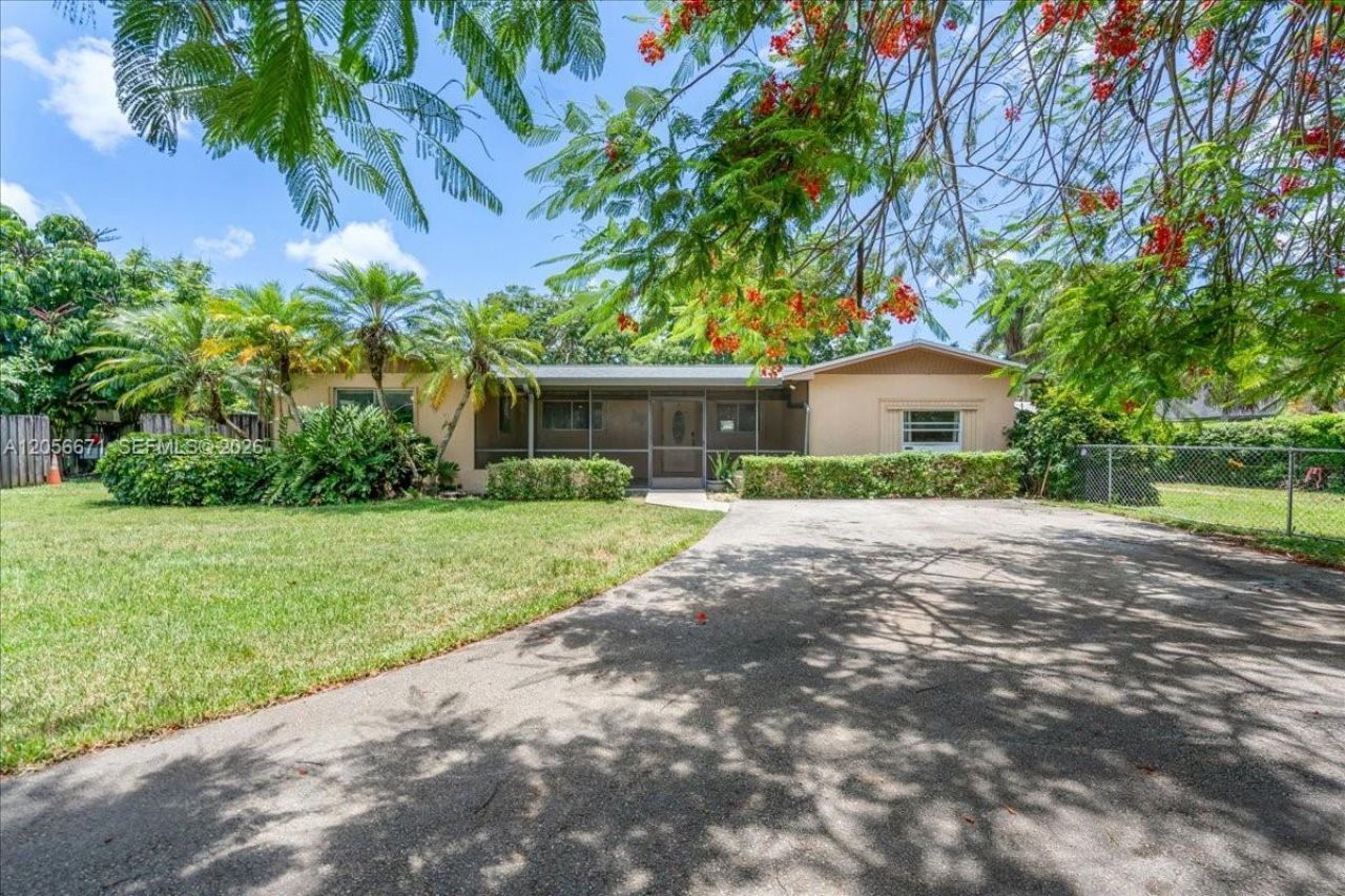 27305 SW 162nd Ct, Homestead, FL 33031 Photo