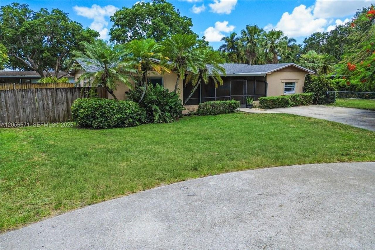 27305 SW 162nd Ct, Homestead, FL 33031 Photo