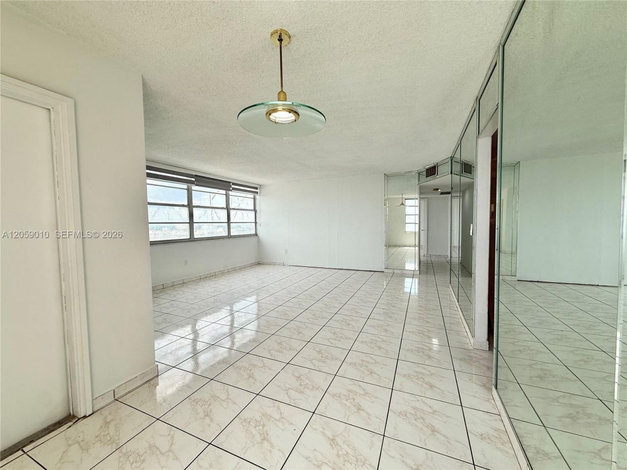 1351 NE Miami Gardens Dr, Unit 1215E, Miami, FL 33179 Photo