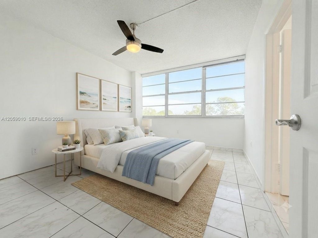 1351 NE Miami Gardens Dr, Unit 1215E, Miami, FL 33179 Photo
