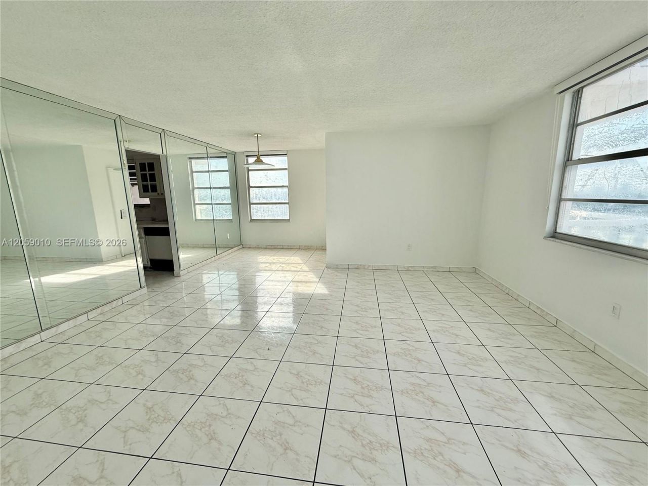1351 NE Miami Gardens Dr, Unit 1215E, Miami, FL 33179 Photo