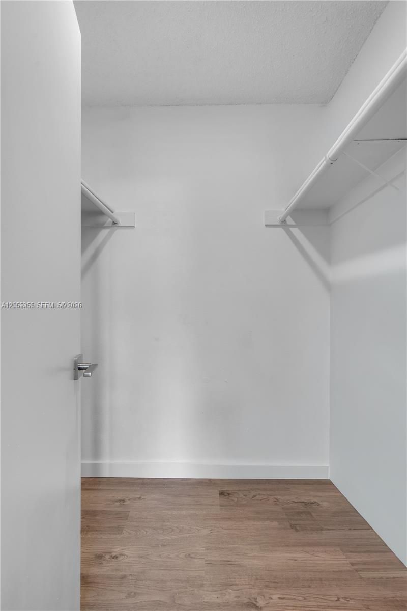 9320 Fontainebleau Blvd, Unit 214, Miami, FL 33172 Photo
