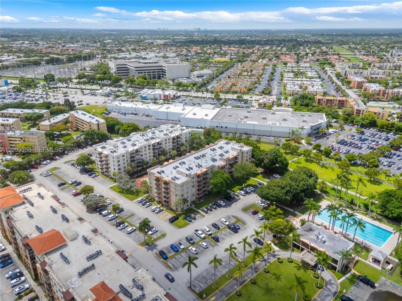 9320 Fontainebleau Blvd, Unit 214, Miami, FL 33172 Photo