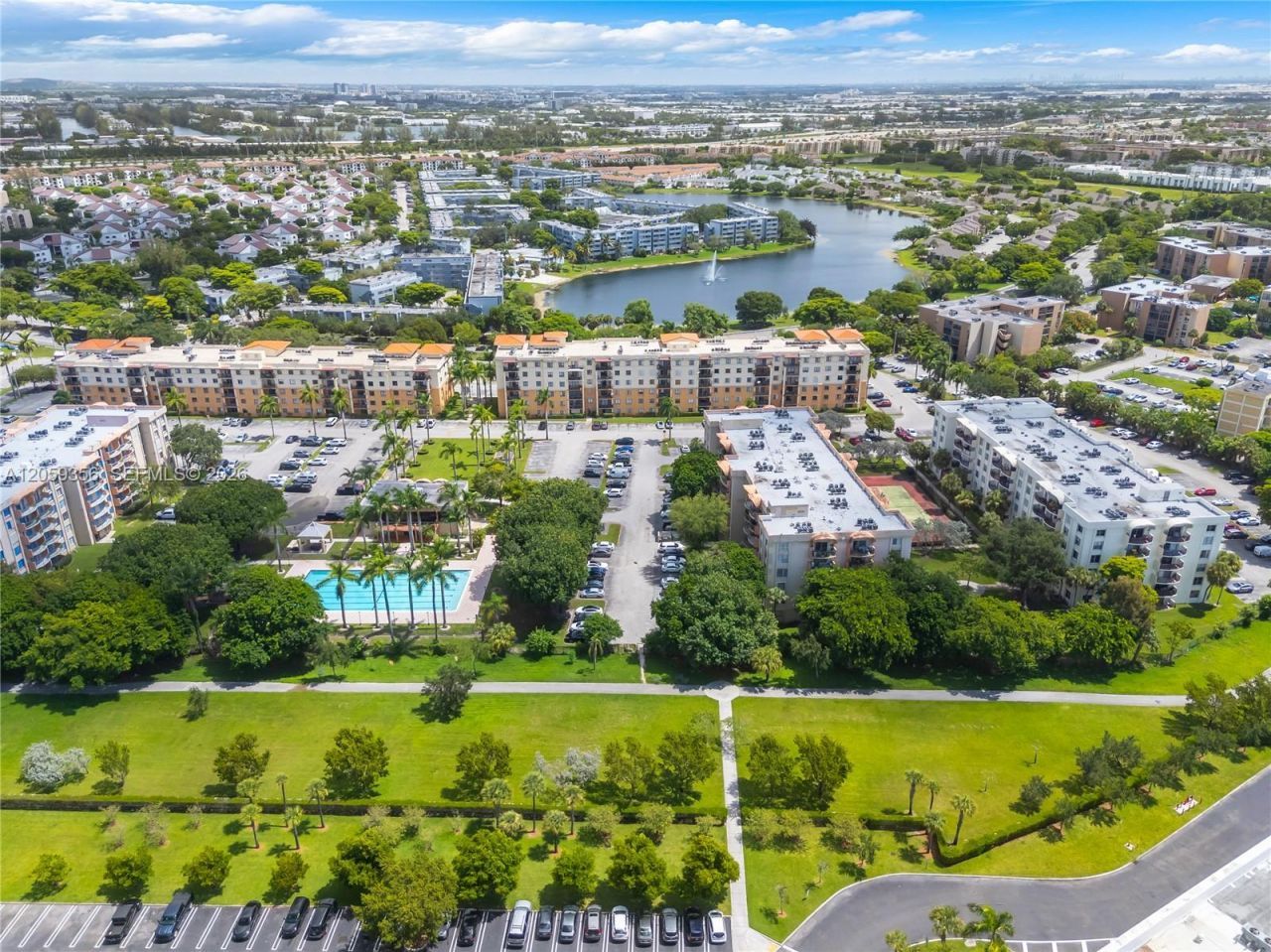 9320 Fontainebleau Blvd, Unit 214, Miami, FL 33172 Photo