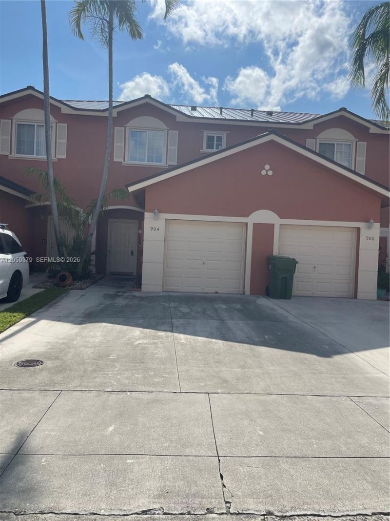 904 NW 100th Ave, Pembroke Pines, FL 33024 Photo