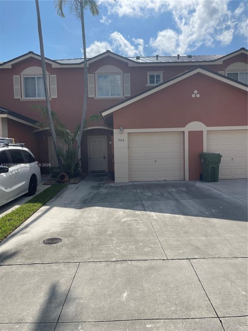 904 NW 100th Ave, Pembroke Pines, FL 33024 Photo