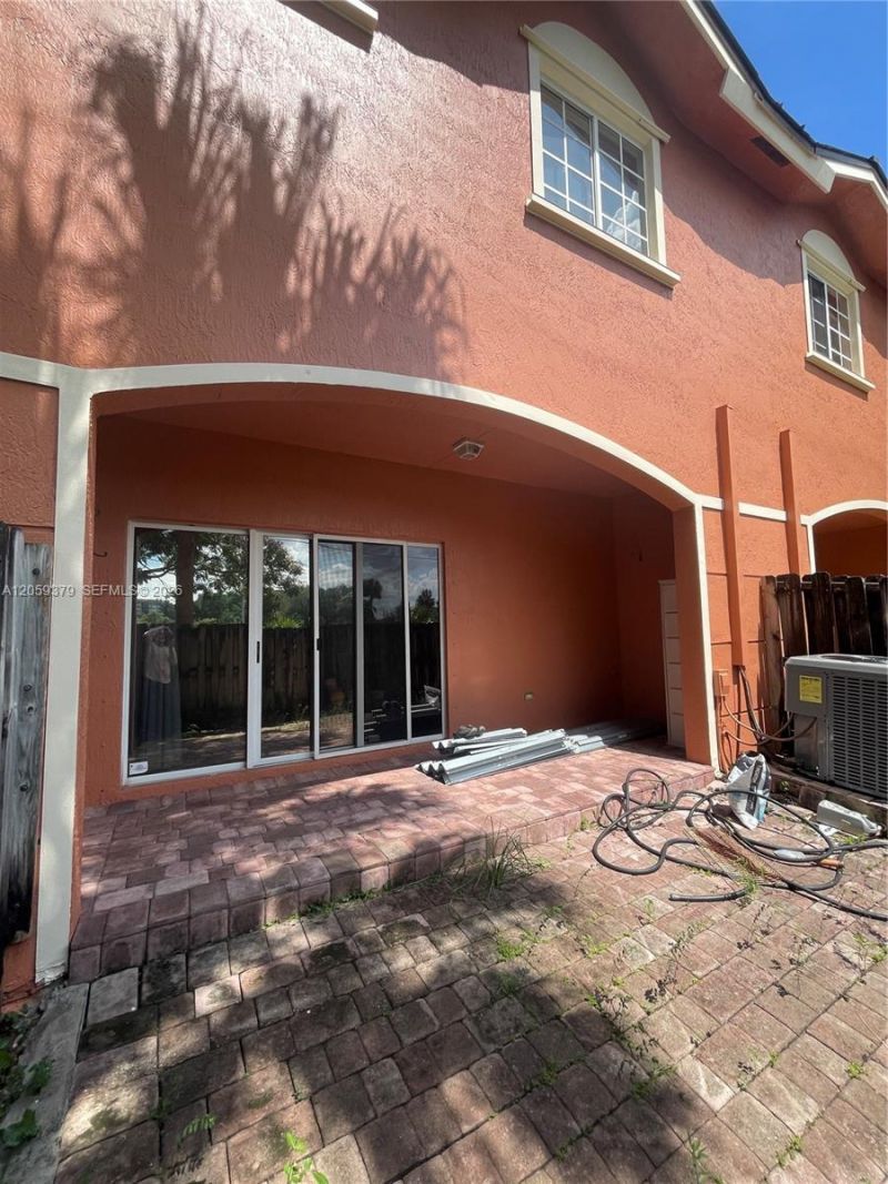 904 NW 100th Ave, Pembroke Pines, FL 33024 Photo