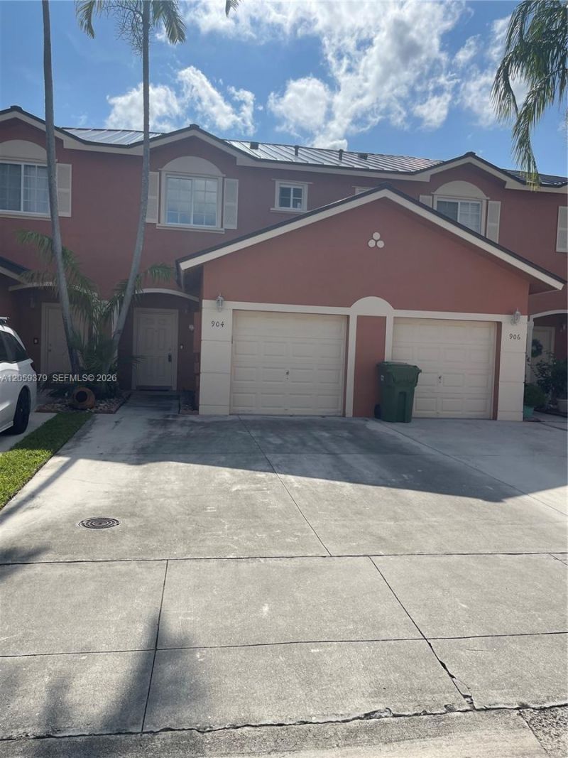 904 NW 100th Ave, Pembroke Pines, FL 33024 Photo