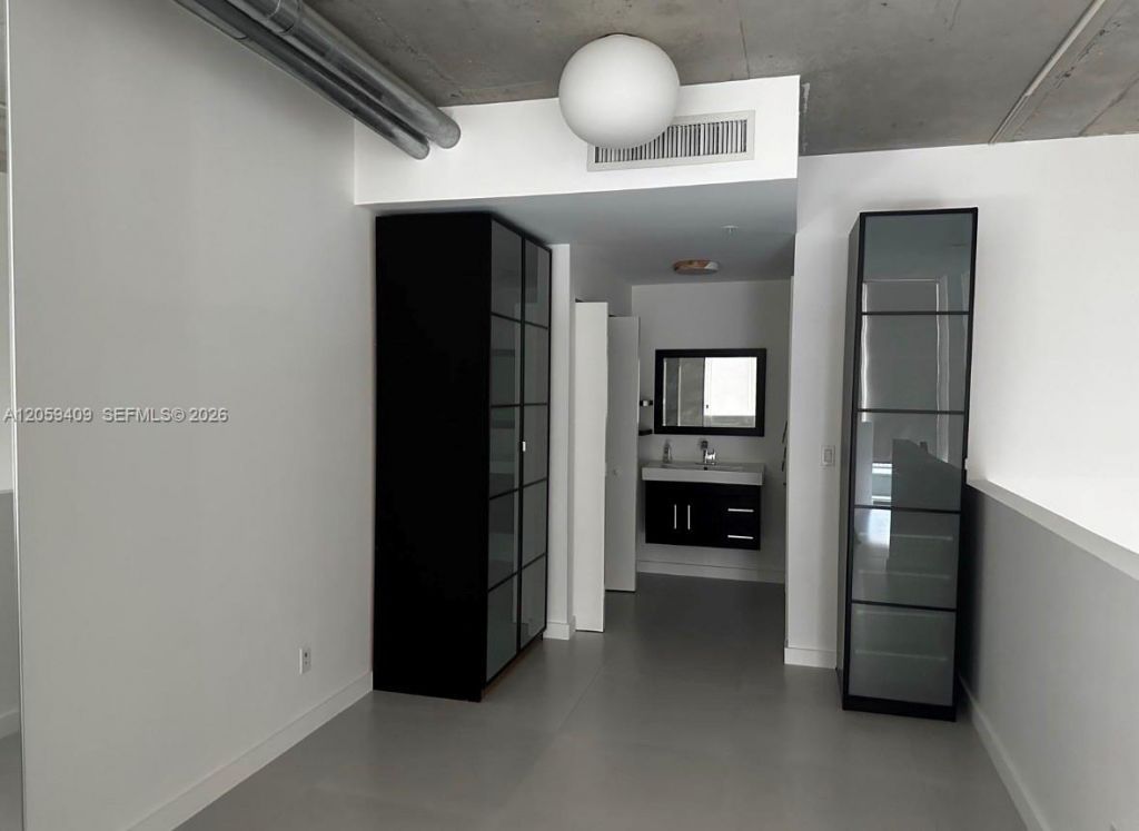 690 SW 1st Ct, Unit 1220, Miami, FL 33130 Photo