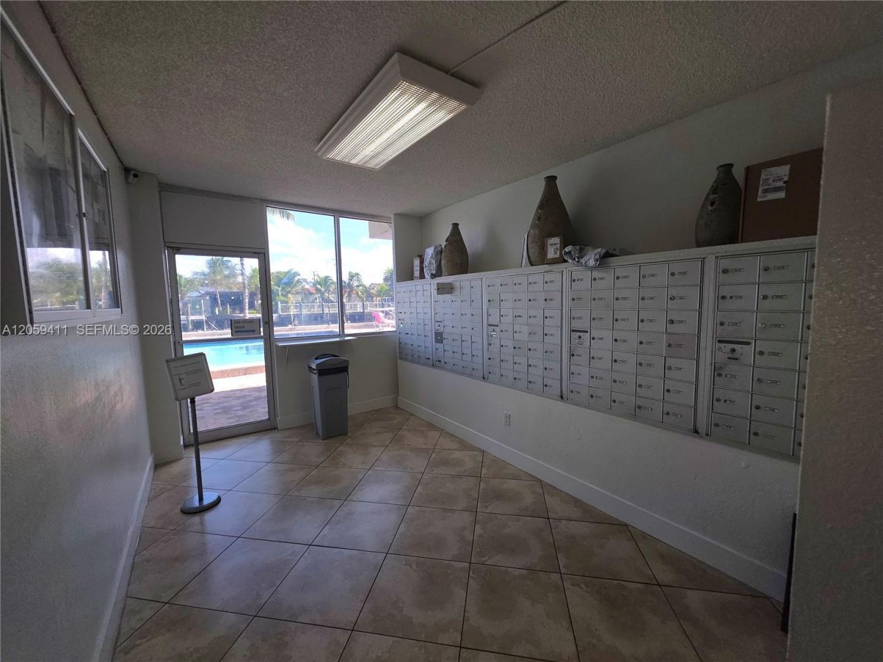 2350 NE 135th St, Unit 602, North Miami, FL 33181 Photo