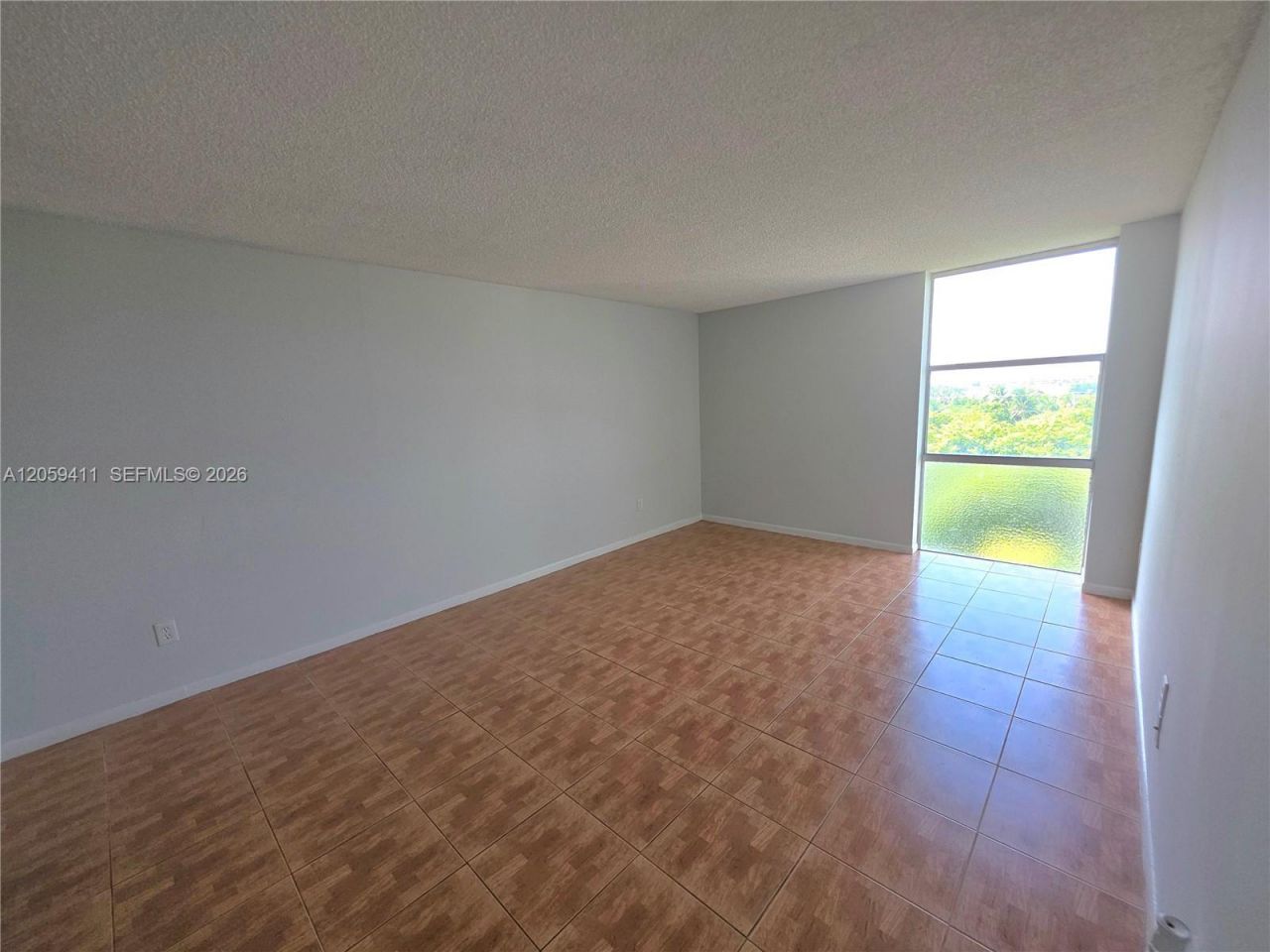 2350 NE 135th St, Unit 602, North Miami, FL 33181 Photo