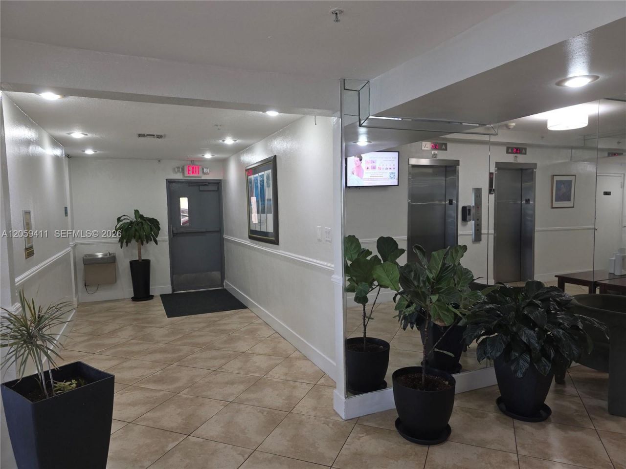 2350 NE 135th St, Unit 602, North Miami, FL 33181 Photo
