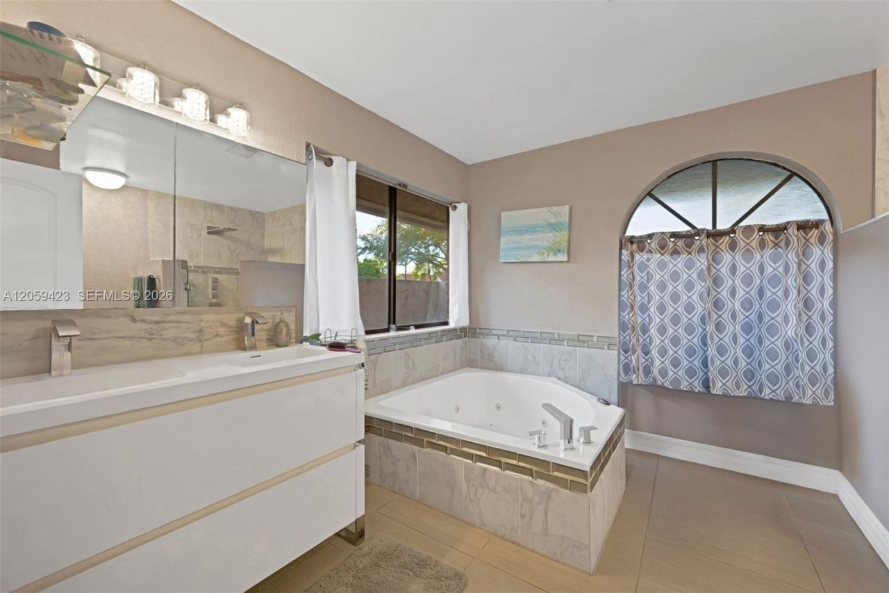 8622 NW 49th Dr, Coral Springs, FL 33067 Photo