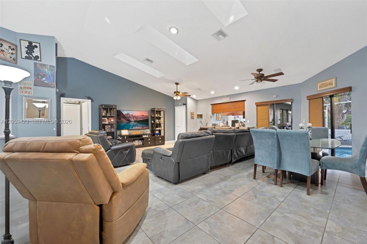8622 NW 49th Dr, Coral Springs, FL 33067 Photo