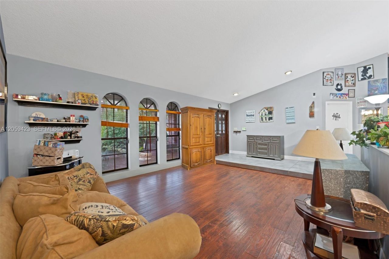 8622 NW 49th Dr, Coral Springs, FL 33067 Photo