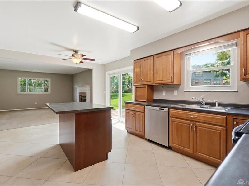 6810 Casa Grande Court, Huber Heights, OH 45424 Photo 14