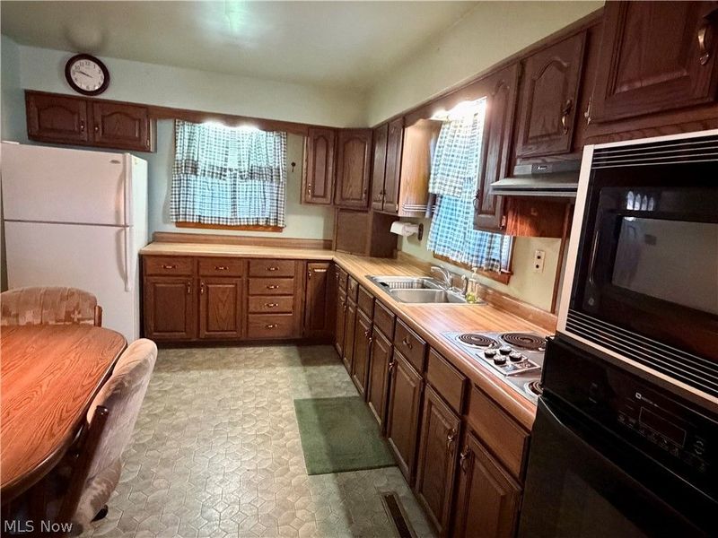 1124 Williamson Avenue, New Matamoras, OH 45767 Photo 6