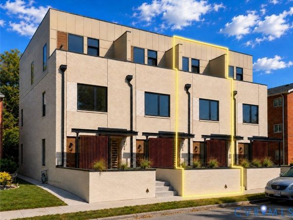 4506 1/2 Grove Avenue , Richmond, VA 23221