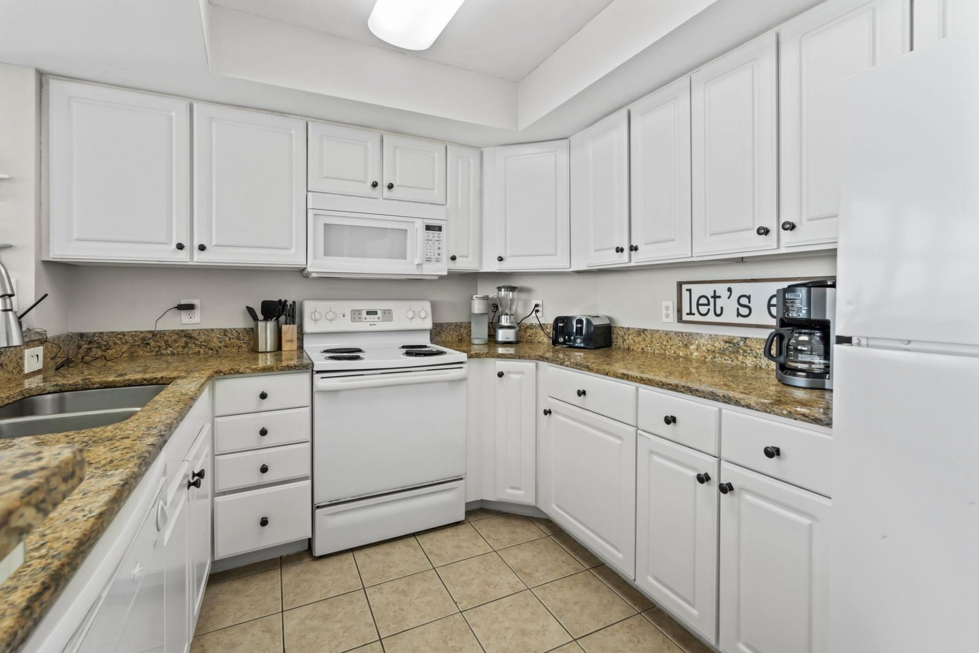 2504 N Ocean Blvd.  Photo 15