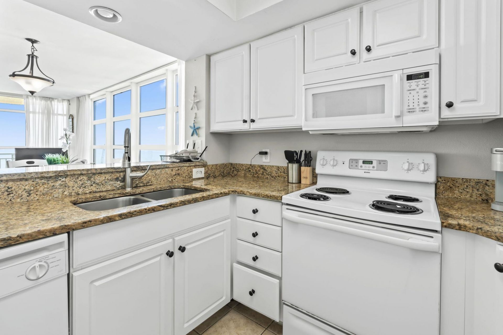 2504 N Ocean Blvd.  Photo 16