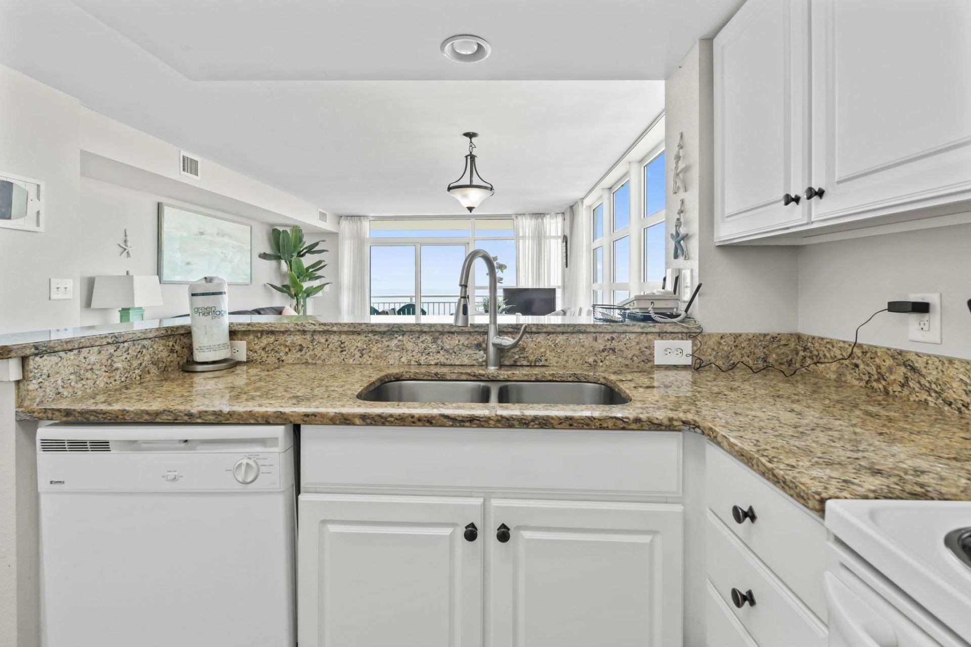 2504 N Ocean Blvd.  Photo 17