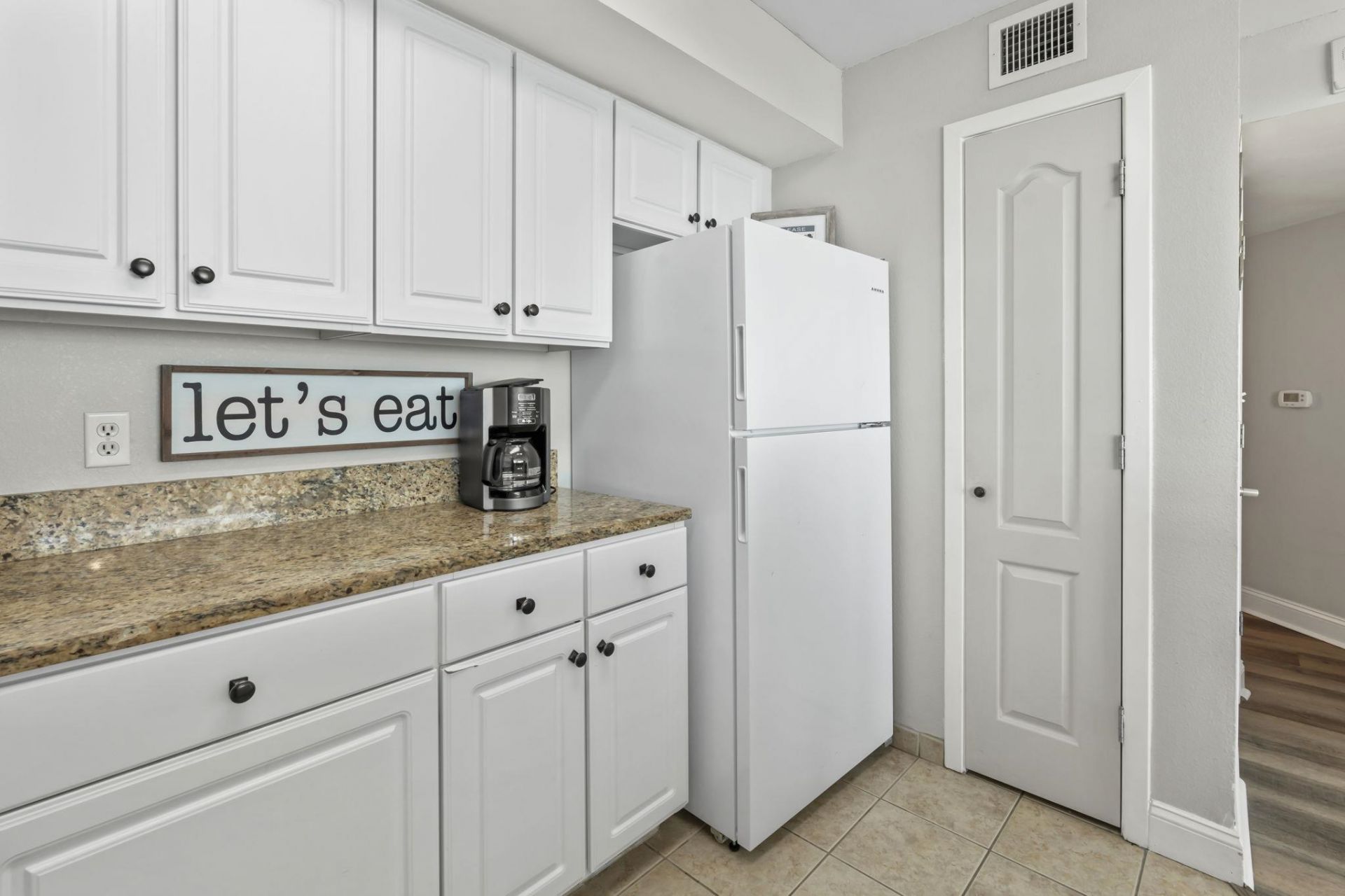 2504 N Ocean Blvd.  Photo 18