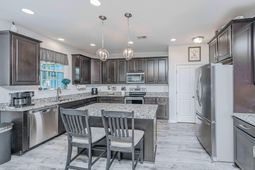 1414 Hermitage Lane photo 4
