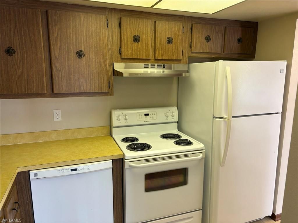 3704 Broadway, Unit 214, Fort Myers, FL 33901 Photo