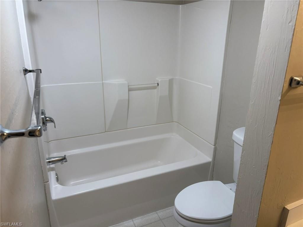 3704 Broadway, Unit 214, Fort Myers, FL 33901 Photo
