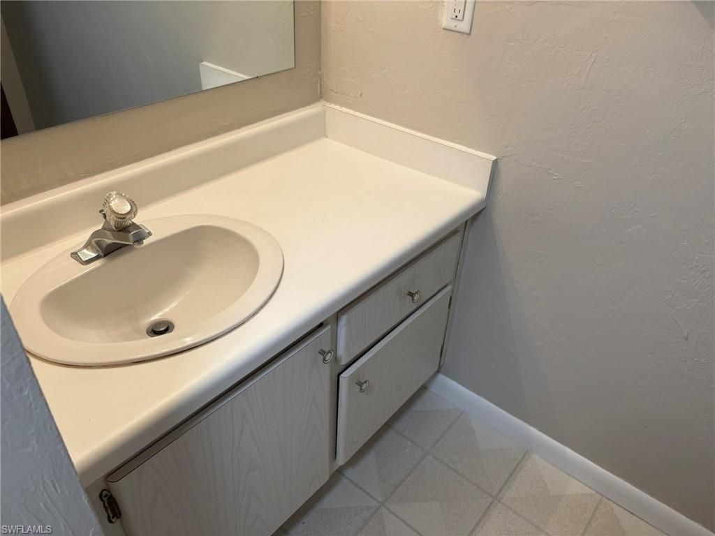 3704 Broadway, Unit 214, Fort Myers, FL 33901 Photo